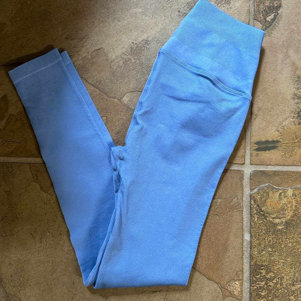 Spiritual gangster leggings never worn